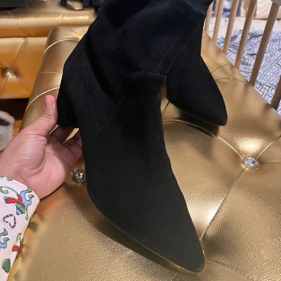 Shoes - Picture 9 of 10